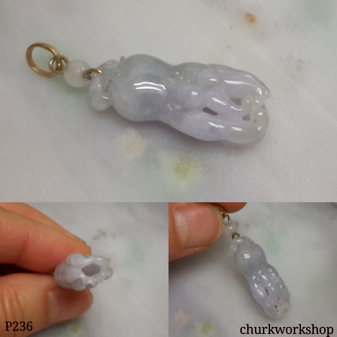 Lavender carved fingered citron jade pendant (佛手)