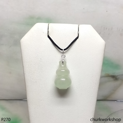 Light green jade gourd pendant