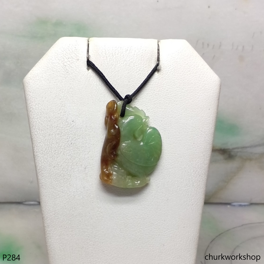 Jade rooster pendant