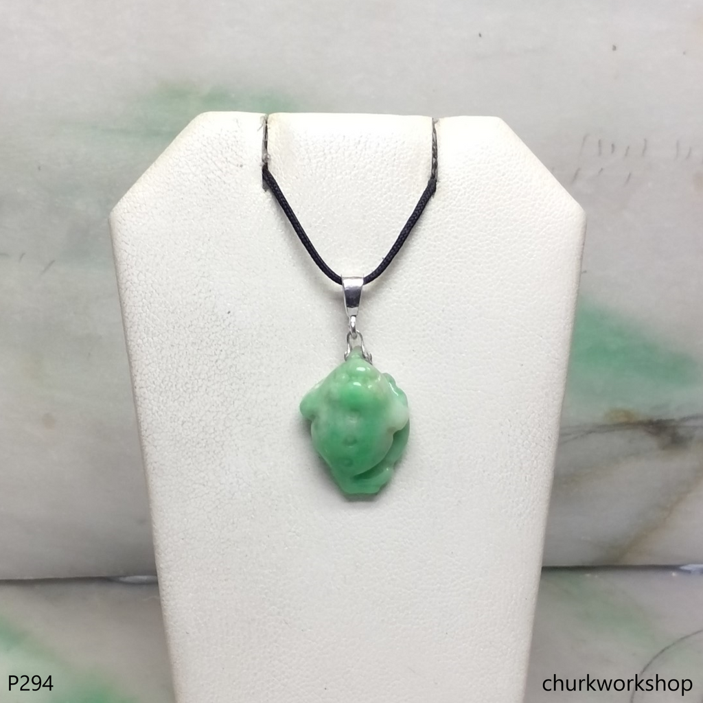 Jade lucky frog pendant