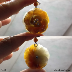 Red jade flower pendant