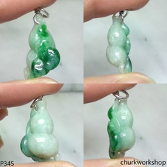 Small jade Ruyi & gourd pendant