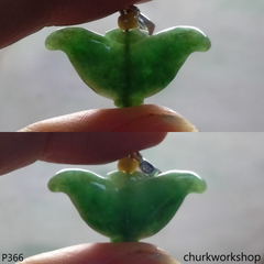 Green jade water chestnut (菱角) pendant