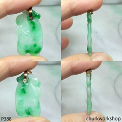 14K yellow gold jade pendant