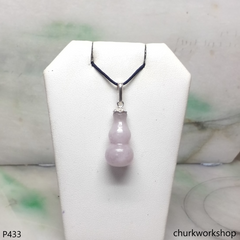 Lavender jade gourd pendant