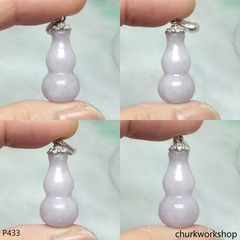 Lavender jade gourd pendant
