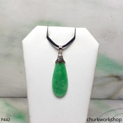 Green jade 14K yellow gold pendant