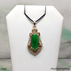 18k jade leaf pendant