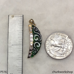 Deep green jade carved pendant in 14k yellow gold