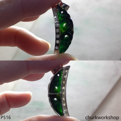 Deep green jade carved pendant in 14k yellow gold
