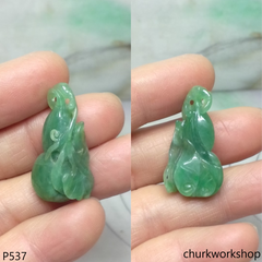 Green jade gourd pendant