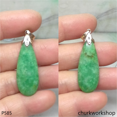 Green jade 14K yellow gold pendant