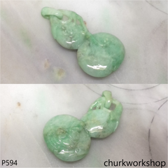 Light green jade gourd pendant