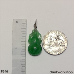 Green jade gourd pendant