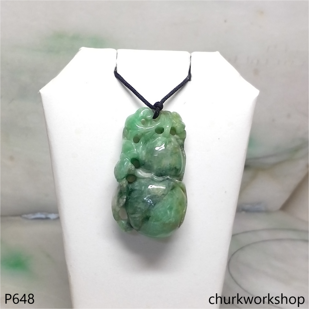 Jade gourd pendant