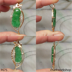 14K yellow gold green jade pendant