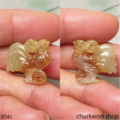 Red jade small rooster pendant