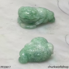 Green lucky toad pendant (蟾蜍)