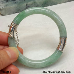 Hinged jade bangle