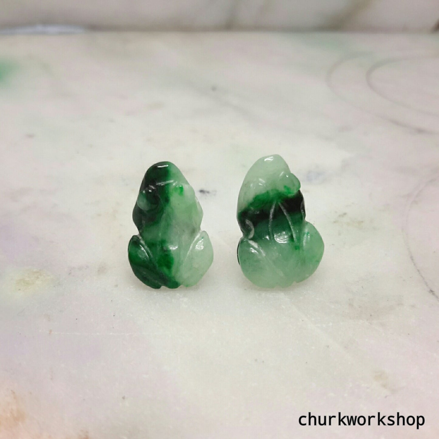 Green jade frog silver ear stud