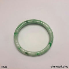Green oval jade bangle