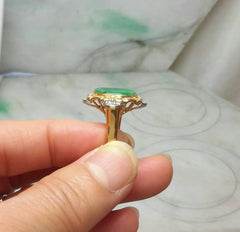 Green color jade 18k yellow gold