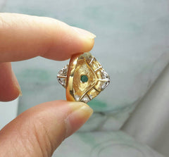 Green color jade 18k yellow gold