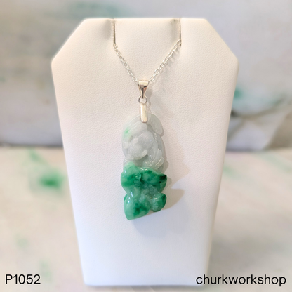 Green and white jade carving pendant