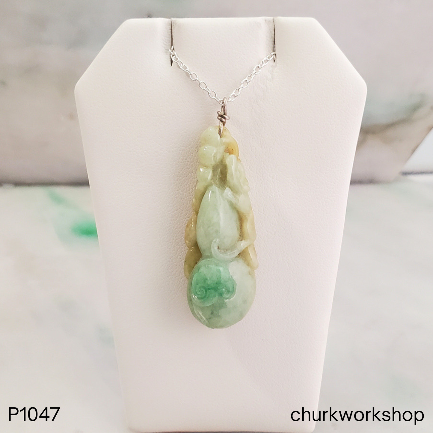 Light green gourd carving jade pendant