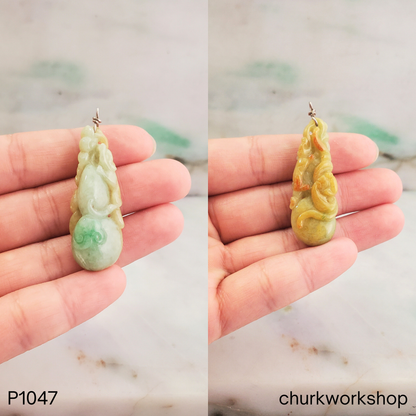 Light green gourd carving jade pendant