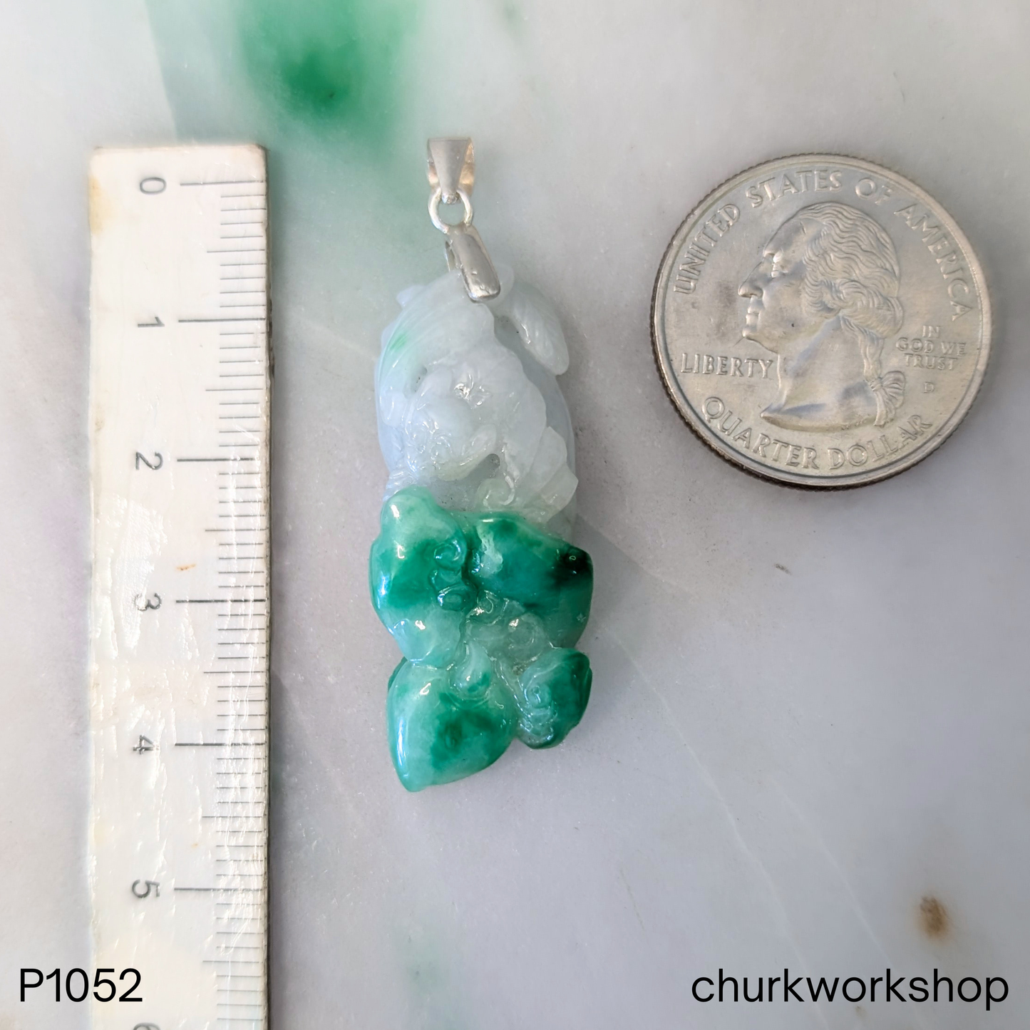 Green and white jade carving pendant