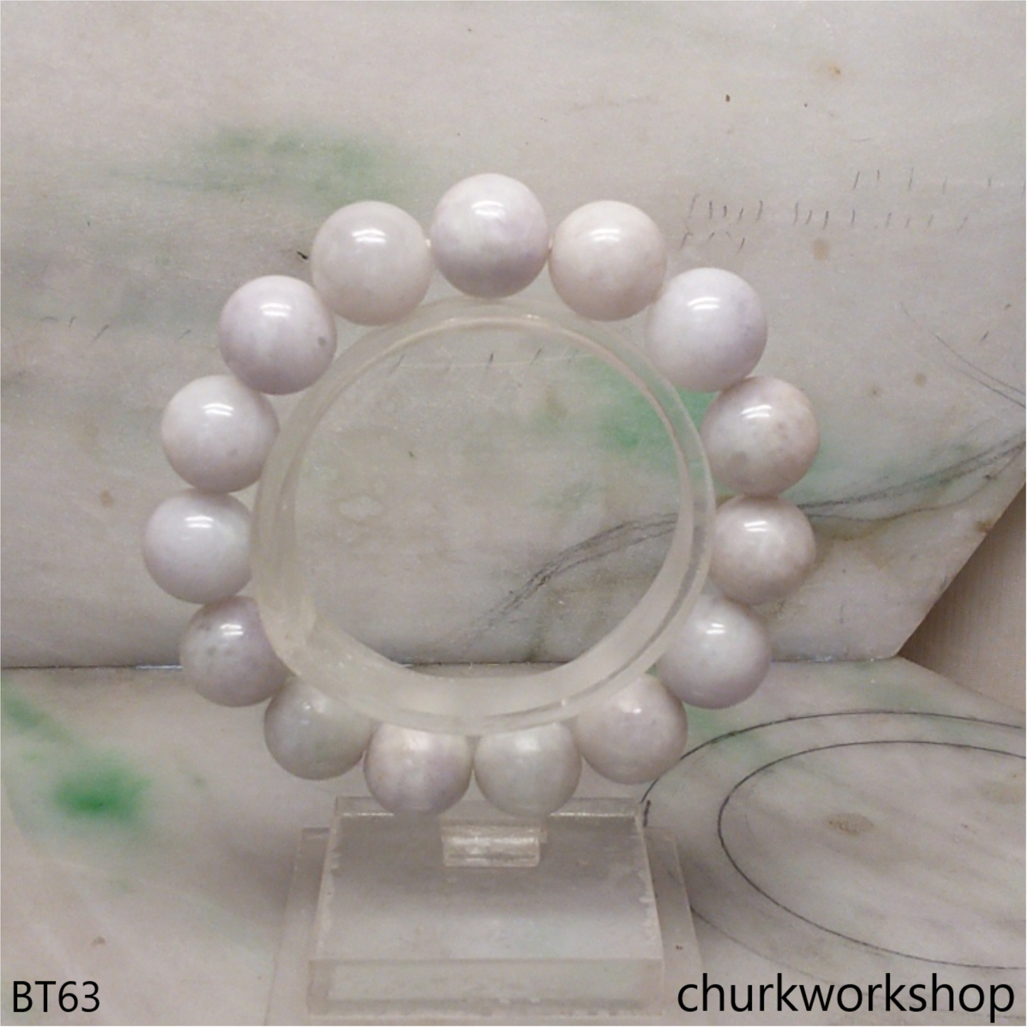 Light lavender beads bracelet