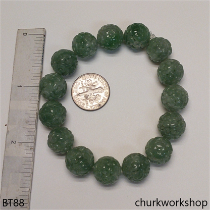 Green carved jade beads bracelet