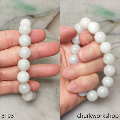 Pale green beads bracelet