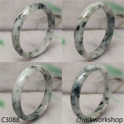 Large light green jade bangle