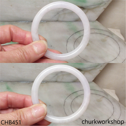 Light lavender jade bangle