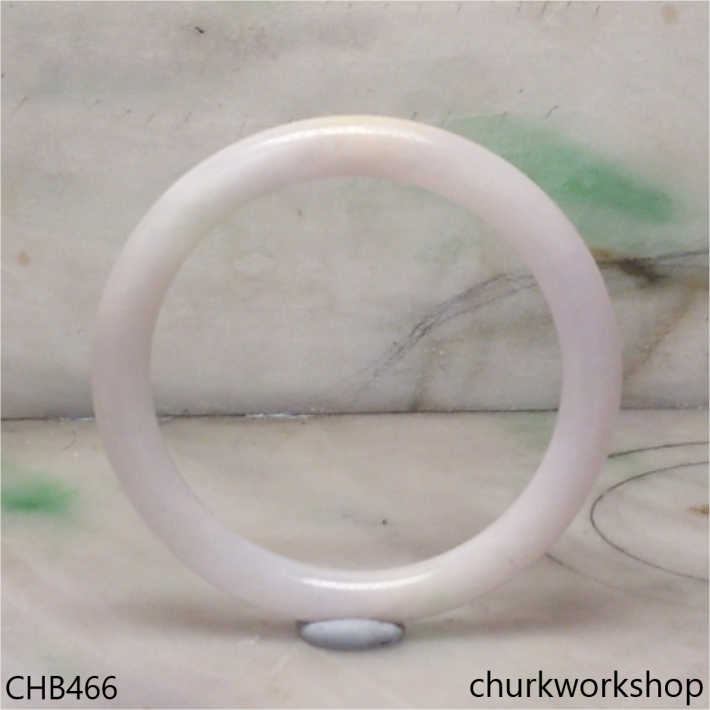 Pale lavender jade bangle