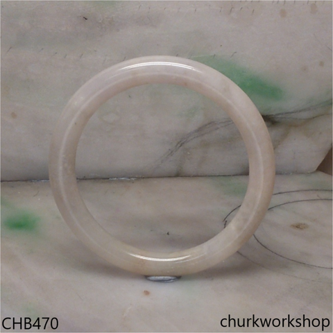 Pale yellowish lavender jade bangle
