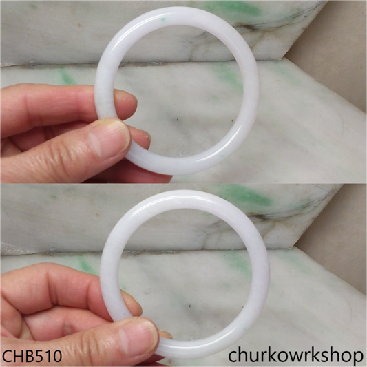Light lavender jade bangle