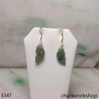 Dangling fishes jade earrings