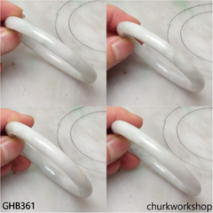 Small light green mix pale lavender jade bangle