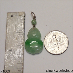 Jade gourd pendant