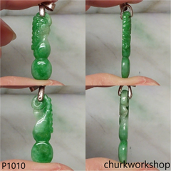 Green jade gourd pendant