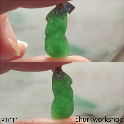 Small green jade bean pendant