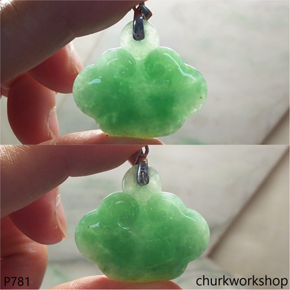 Green jade Ruyi pendant