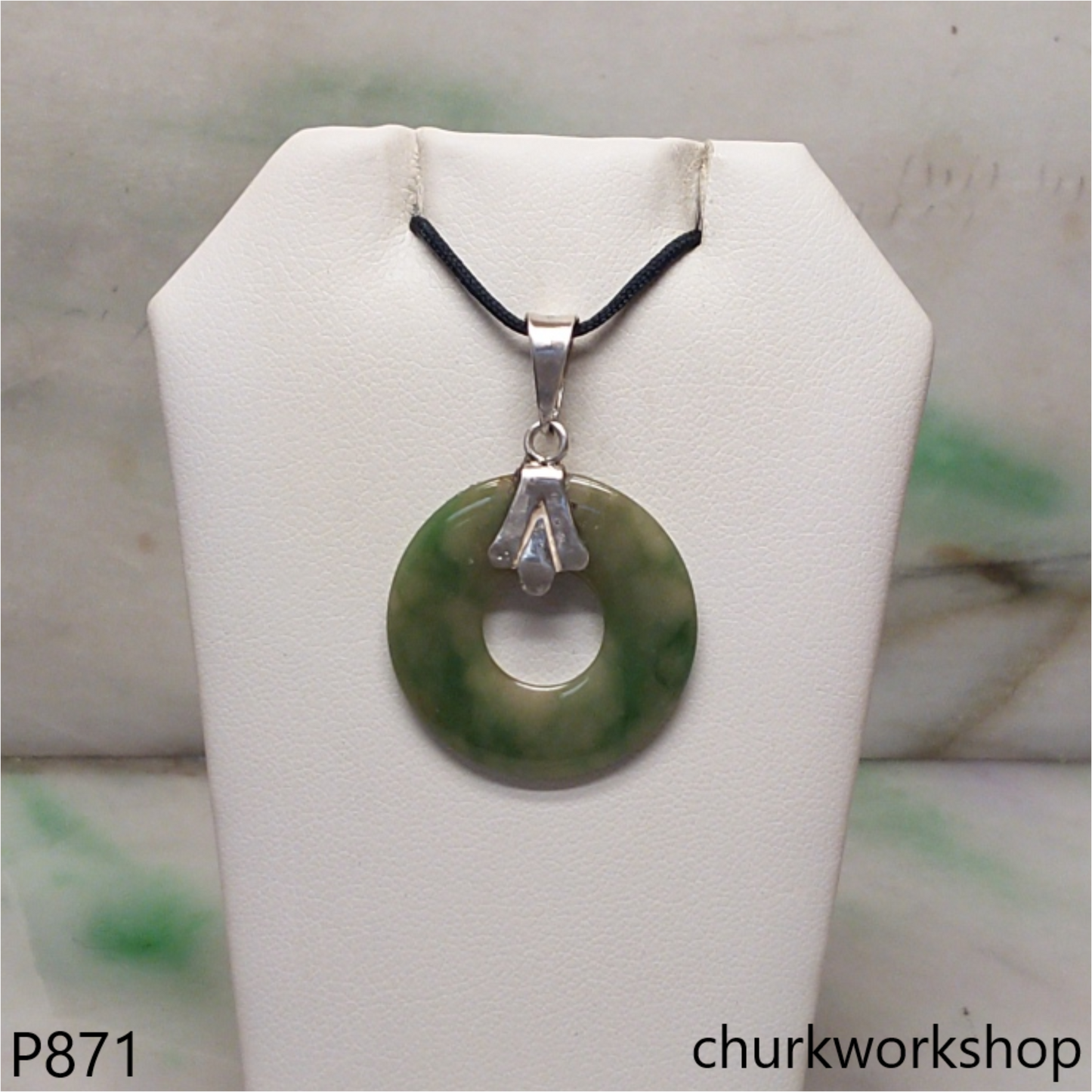 Molt green jade Donut pendant