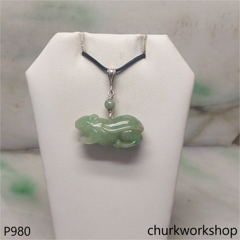 Jade mouse pendant