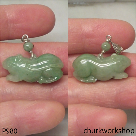 Jade mouse pendant