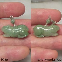 Jade mouse pendant