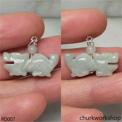 Light green jade dragon pendant